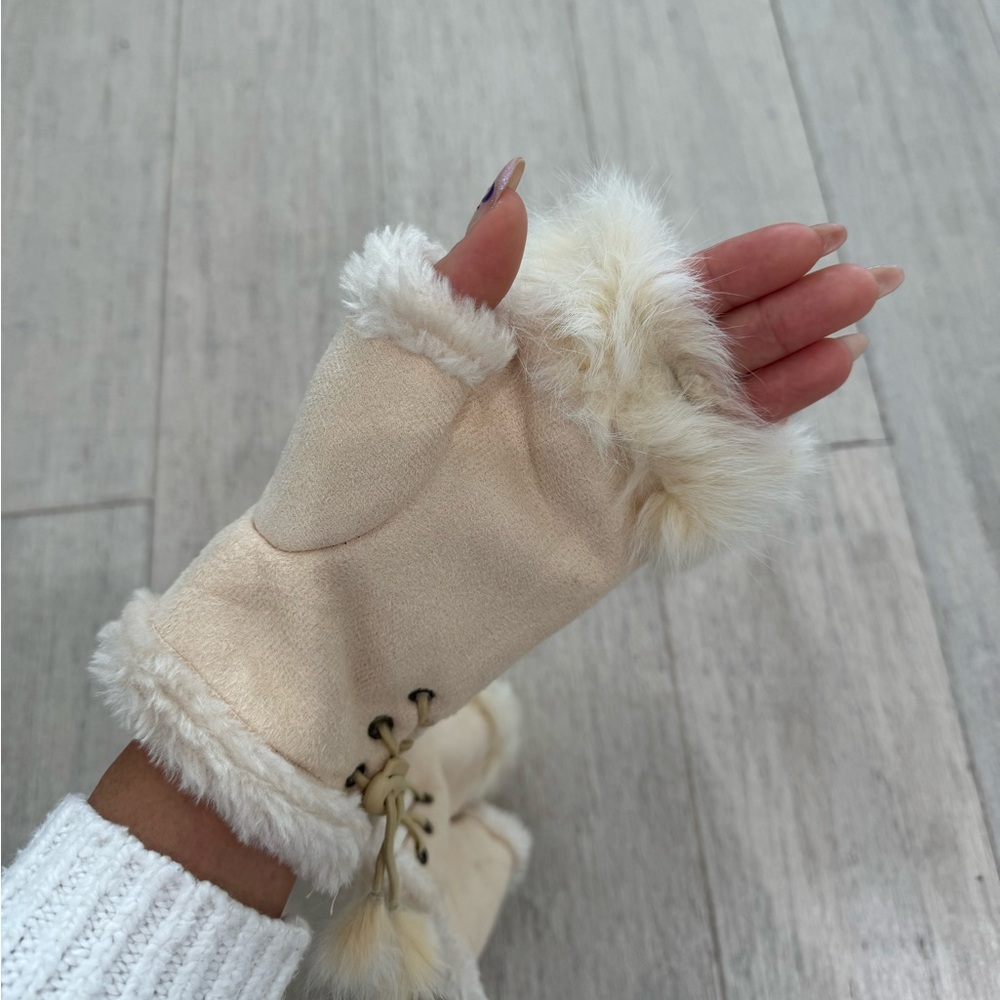 Cream Fingerless Gloves with Faux Fur Trim